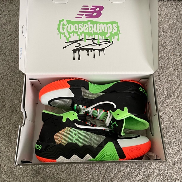 Size 11 Goosebump theme basketball shoes. - Picture 2 of 6